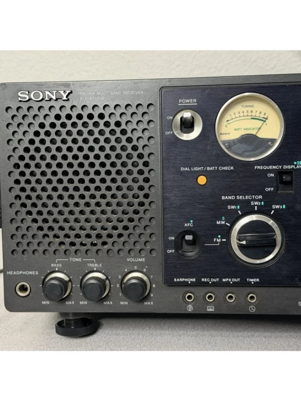 SONY Short Wave Dual Conversion Receiver ICF-6700W NICE Works GREAT See VIDEO